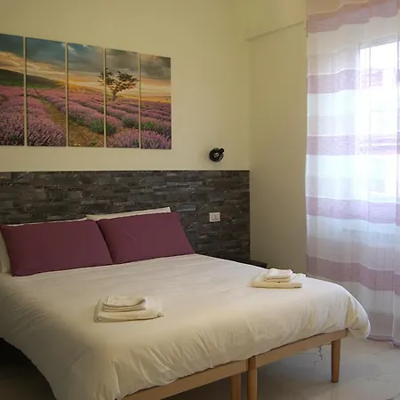 بيت ضيافة Little Gardens